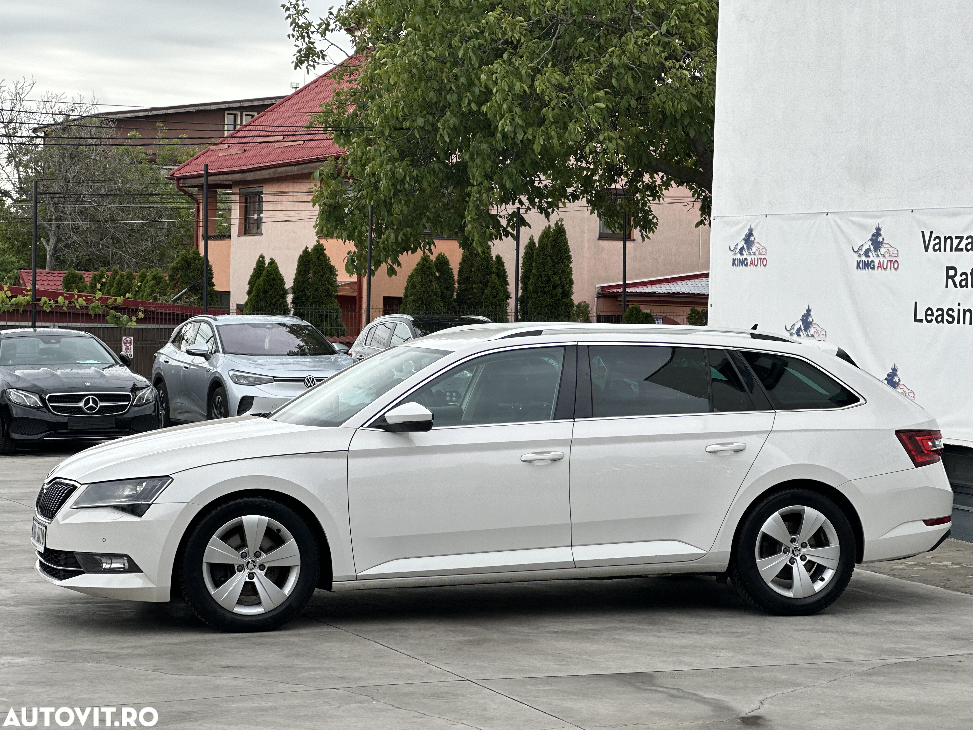 Skoda Superb Combi 2.0 TDI DSG Ambition - 9