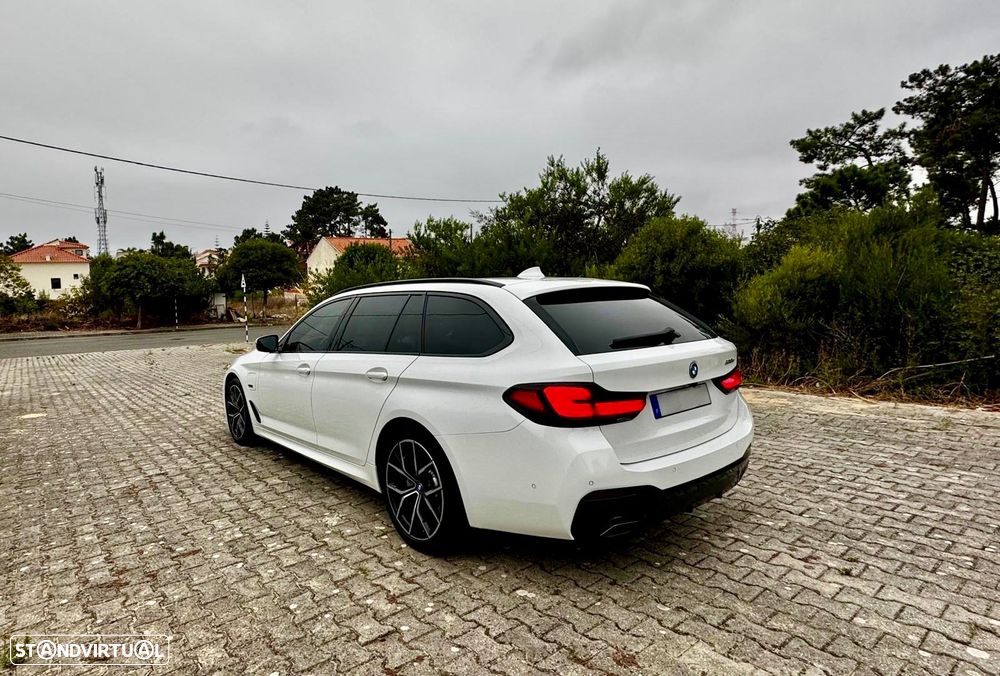 BMW 530 e Pack Desportivo M - 4