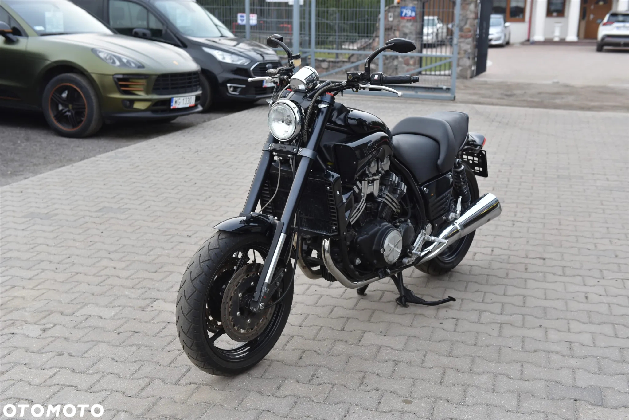 Yamaha V-MAX - 4