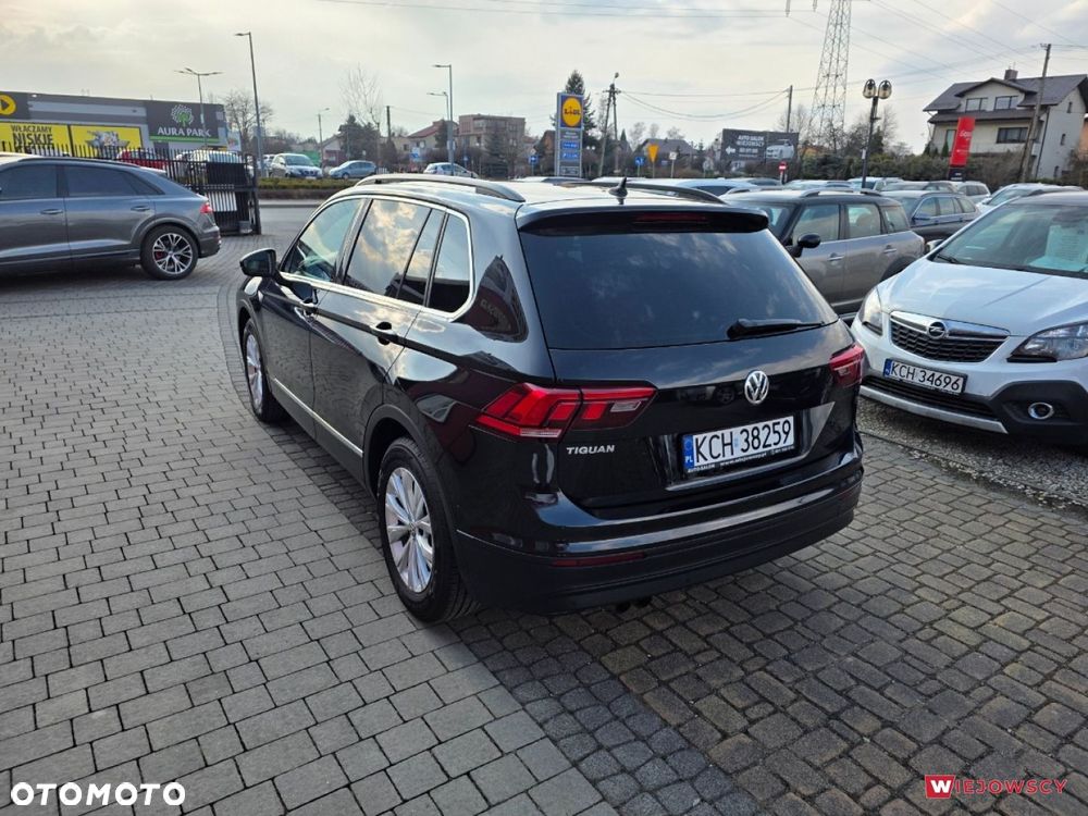 Volkswagen Tiguan - 8