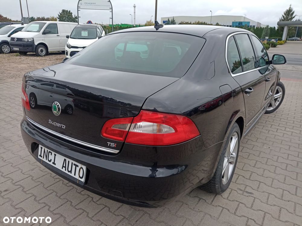 Skoda Superb 1.8 TSI Comfort DSG - 5