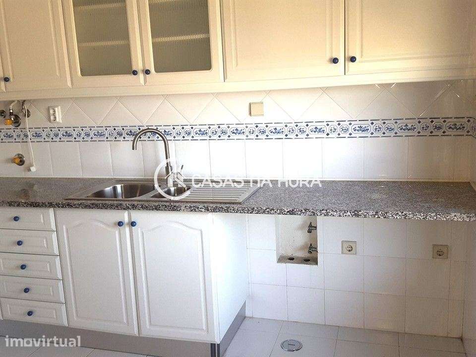Setúbal, MonteBelo Norte, T2 com duas varandas e vista desafogada. - Grande imagem: 4/21