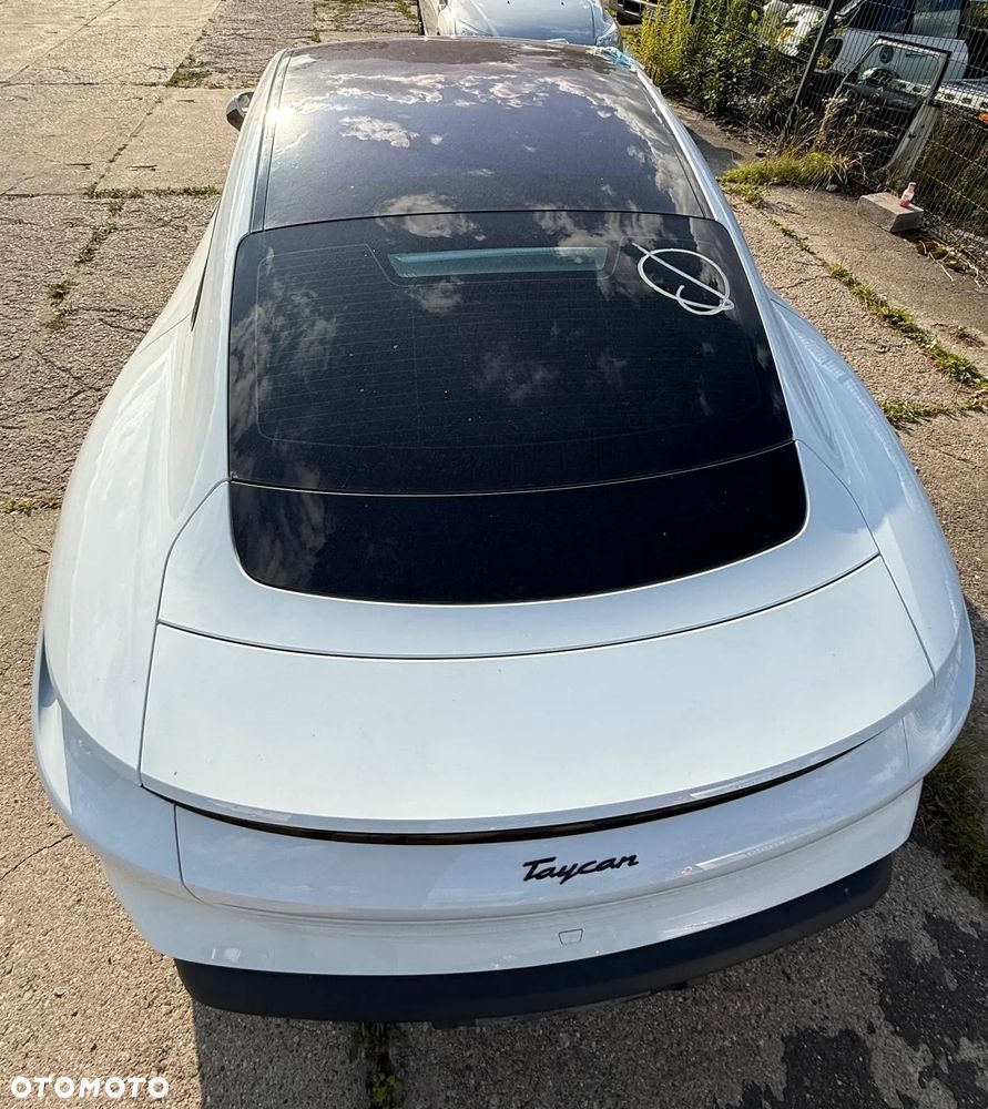 Porsche Taycan - 4