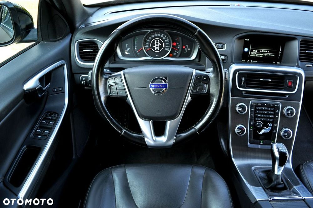 Volvo V60 Cross Country D3 Drive-E Momentum - 7
