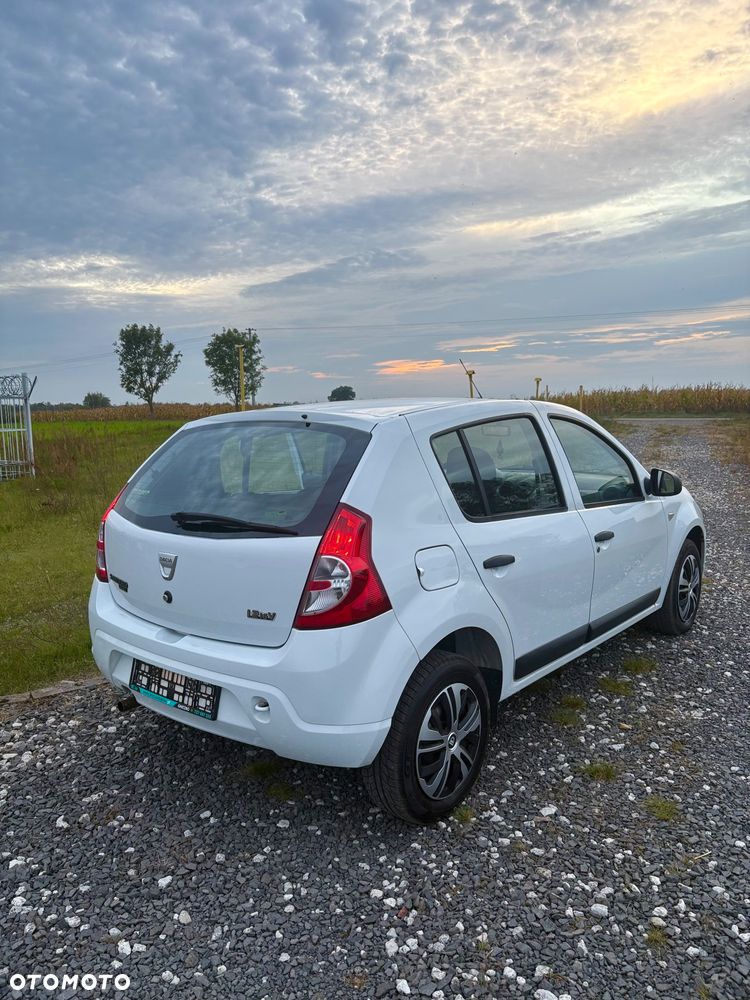 Dacia Sandero - 4