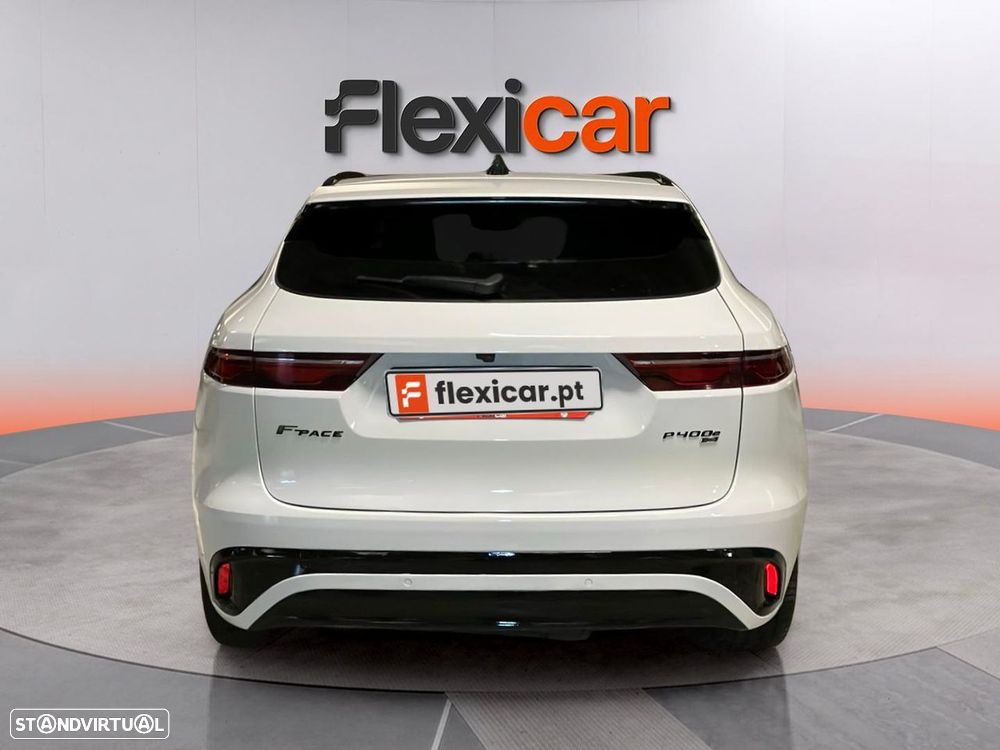 Jaguar F-Pace - 8