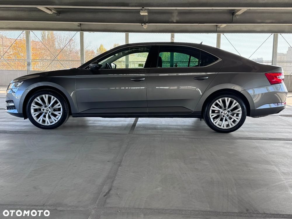 Skoda Superb 2.0 TSI Ambition DSG - 7