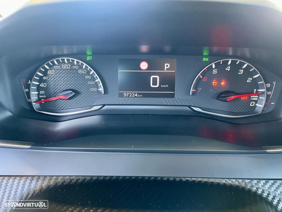 Peugeot 2008 1.2 PureTech Active Pack EAT8 - 11