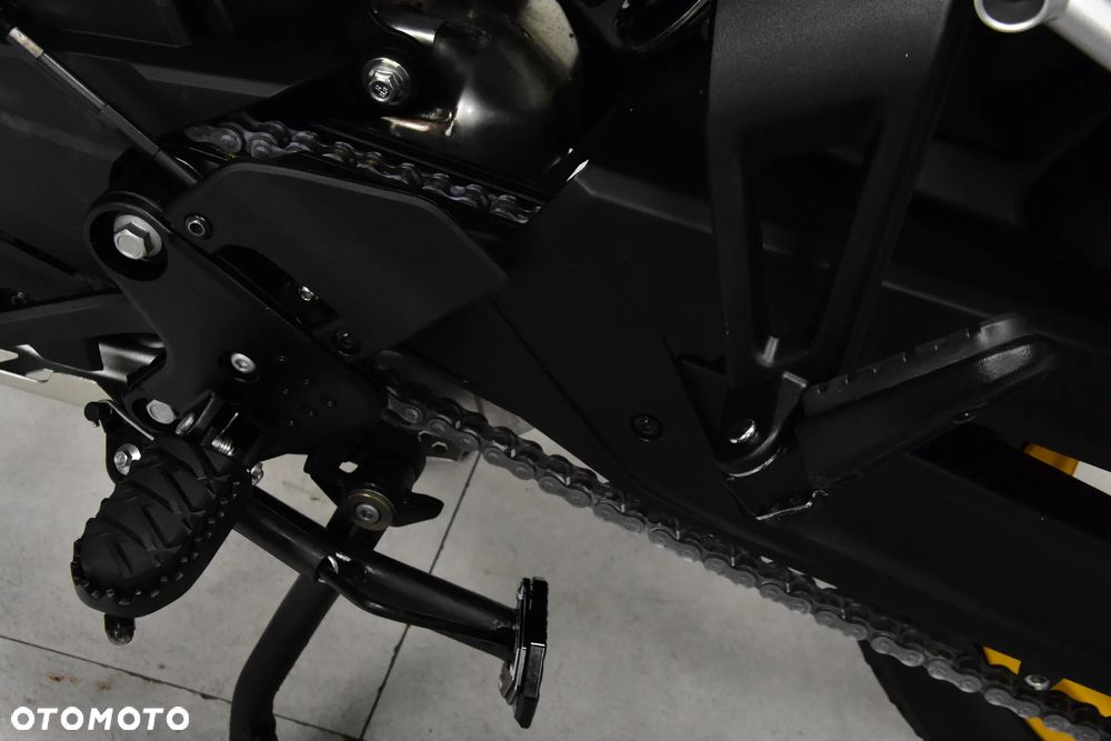 CFMoto MT - 31