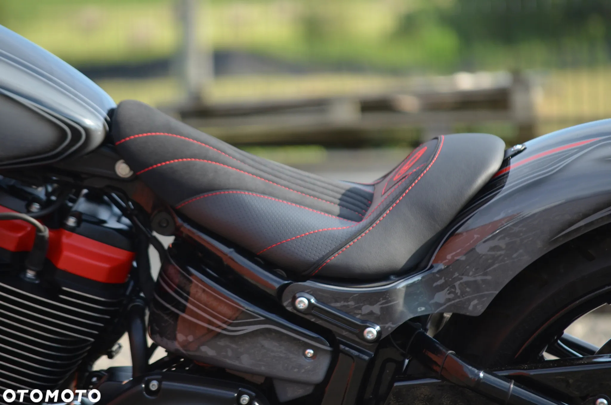 Harley-Davidson Softail Breakout - 39