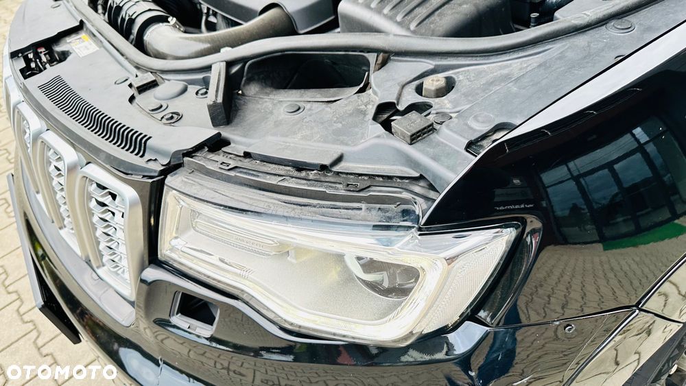 Jeep Grand Cherokee 3.0 CRD Summit - 38