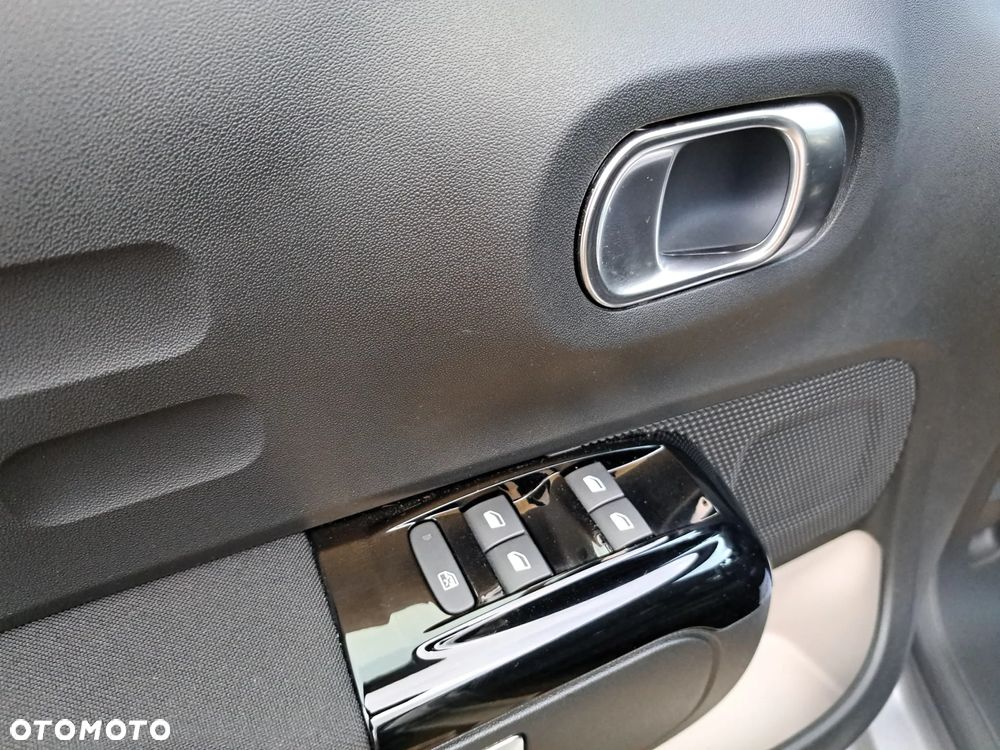 Citroën C3 1.2 PureTech Shine - 18