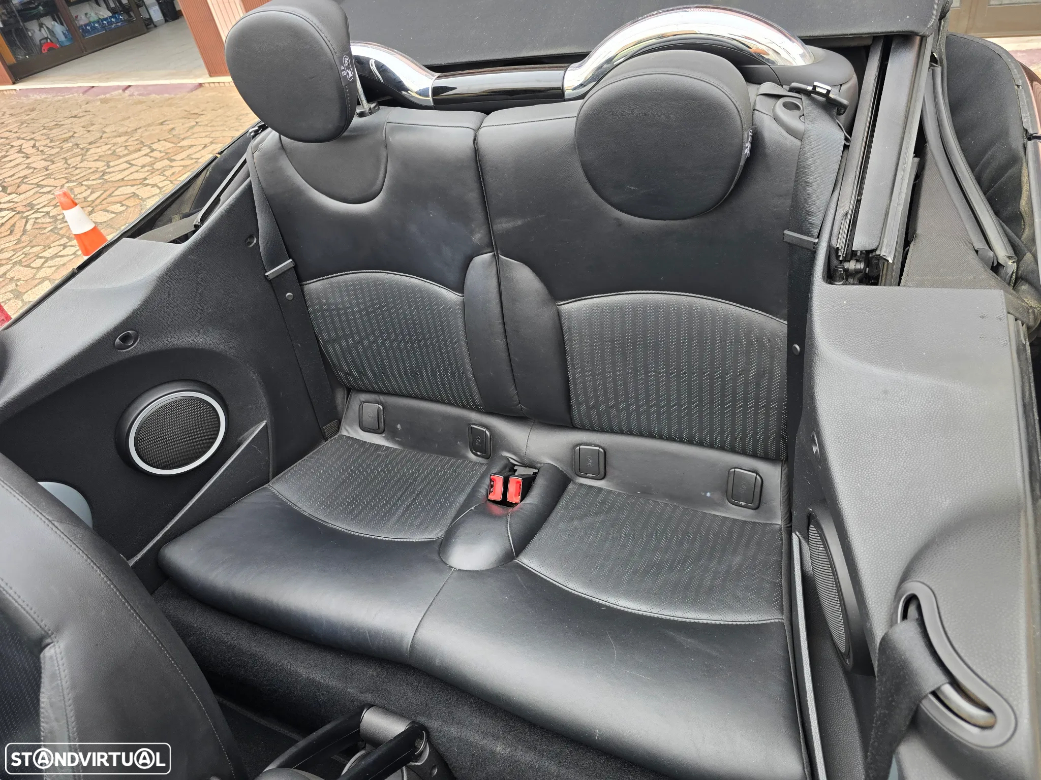MINI Cabrio Cooper D - 11