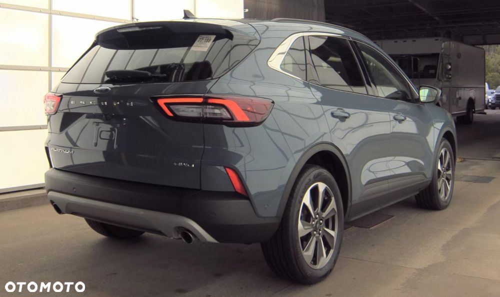 Ford Escape 2.0 EcoBoost AWD Titanium - 3