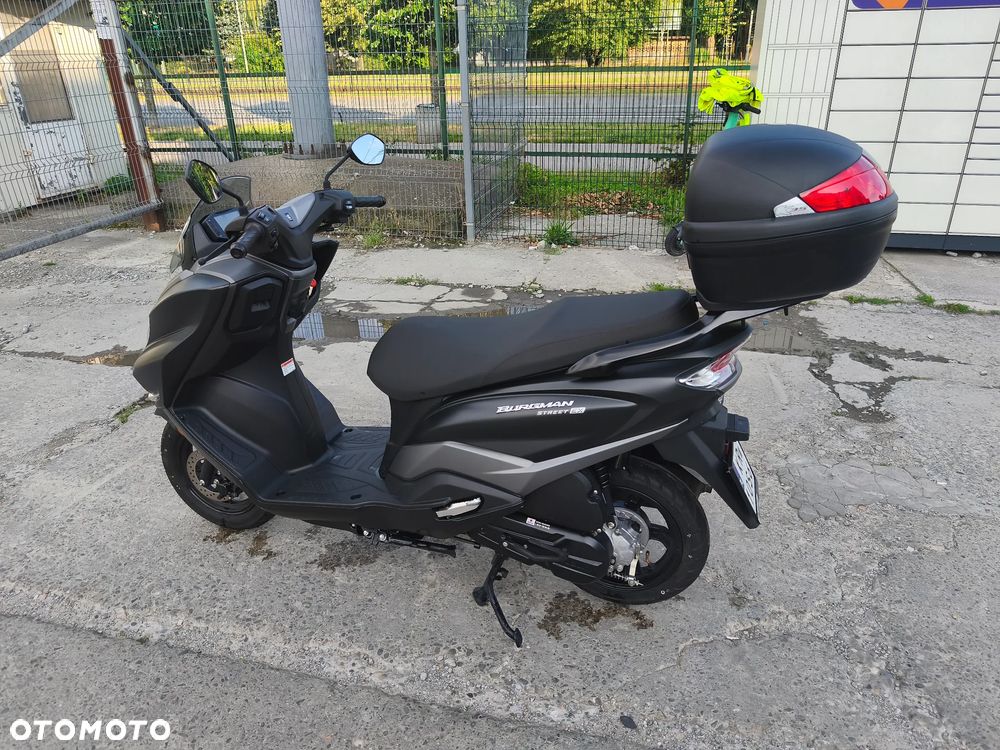 Suzuki Burgman - 4