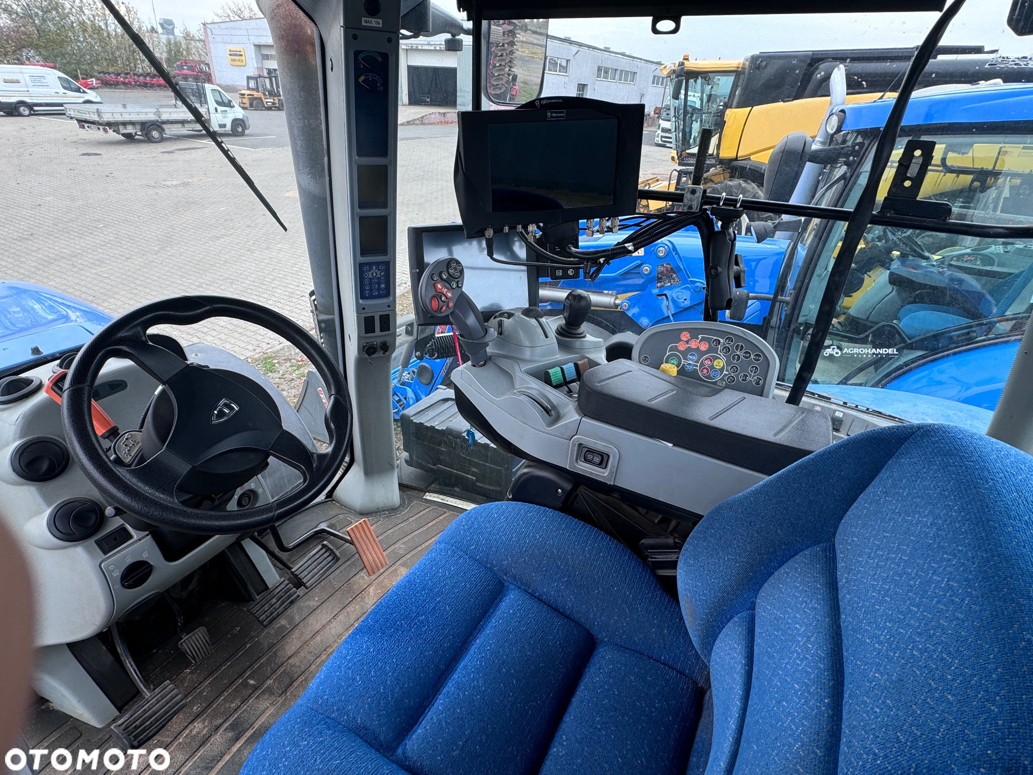 New Holland T8.390 - 5