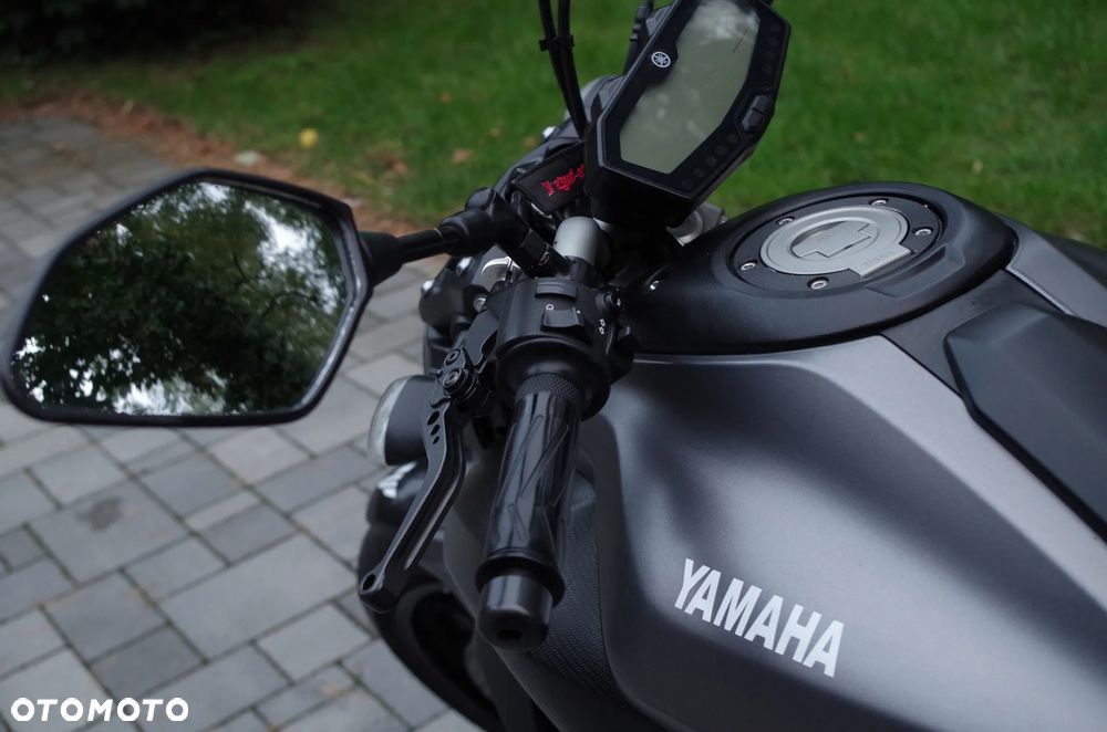 Yamaha MT - 5