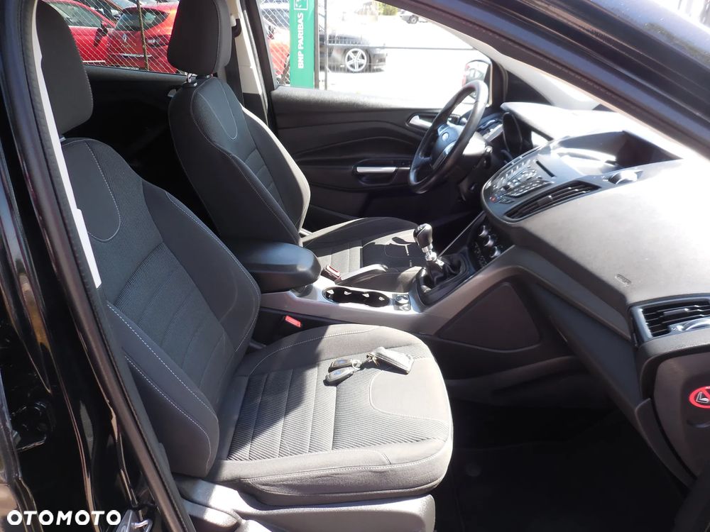 Ford Kuga - 11