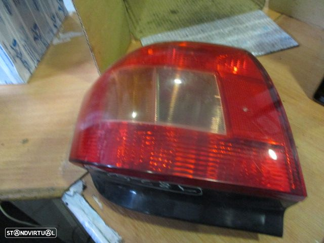Farol Tras STOP1826 TOYOTA COROLLA 2002 Drt - 3
