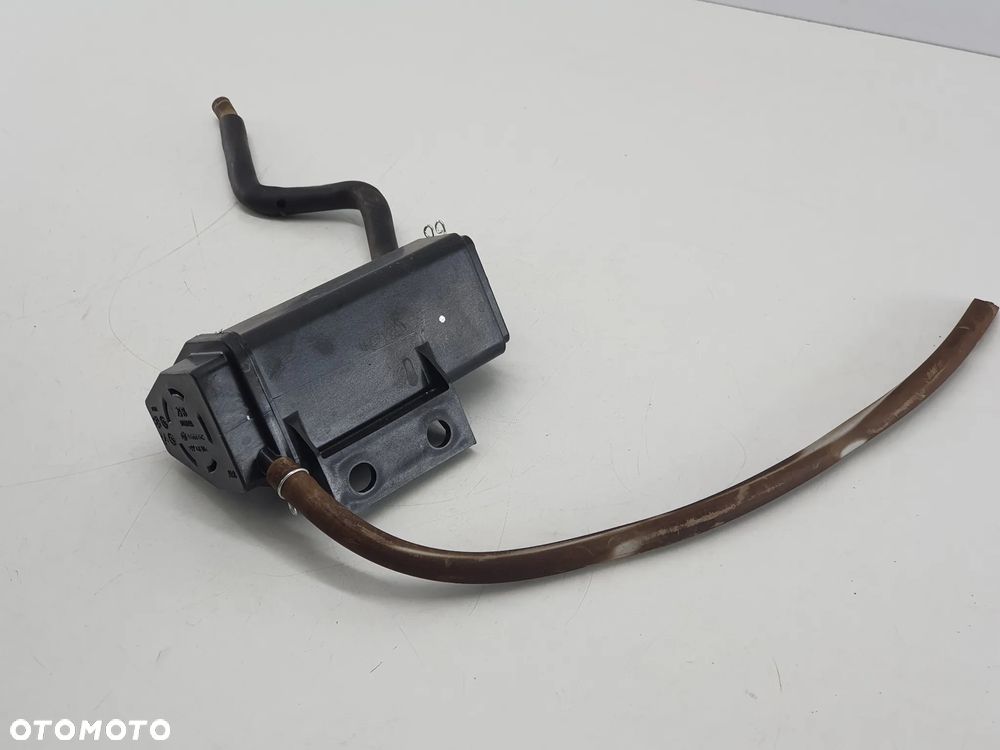 ZBIORNIK ZBIORNICZEK YAMAHA XSR 125