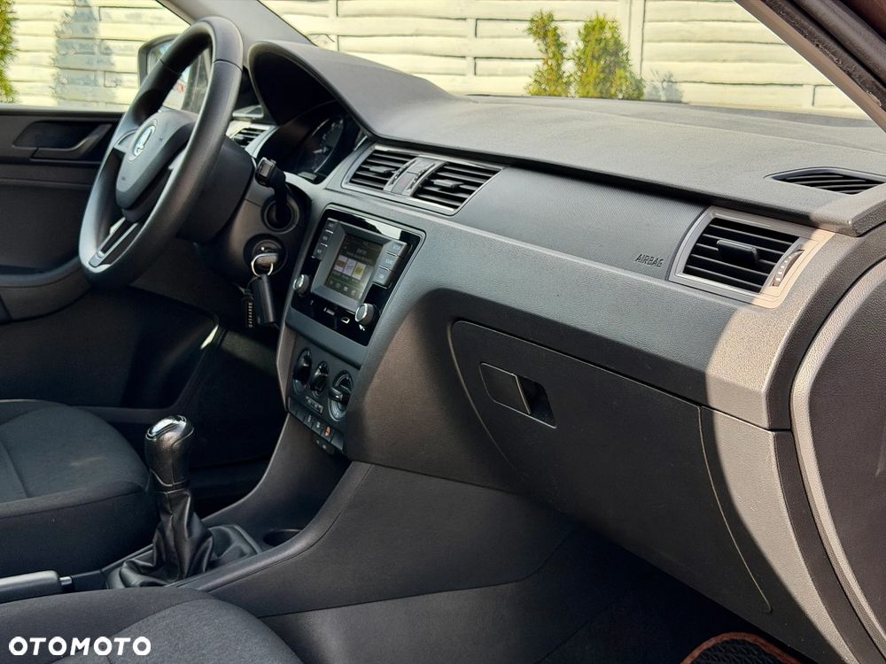Skoda RAPID 1.2 TSI Style - 13