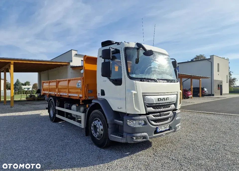 DAF LF 320 FA Day Cab 4x2 - 2