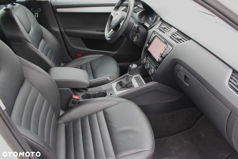 Skoda Octavia 2.0 TDI Style DSG - 16