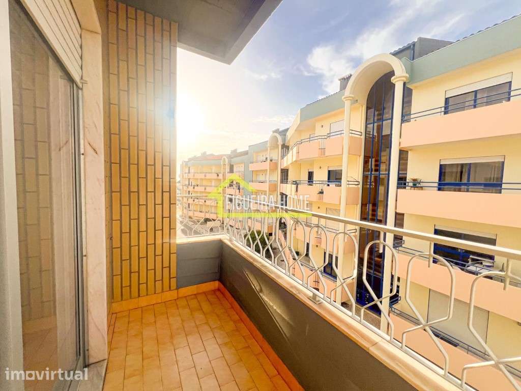 Apartamento T2 Renovado em Buarcos - A 700m da Praia! - Grande imagem: 5/12