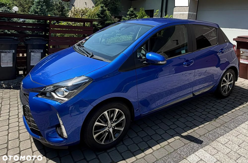 Toyota Yaris 1.5 Premium - 4