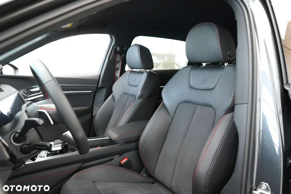 Audi Q8 e-tron - 13