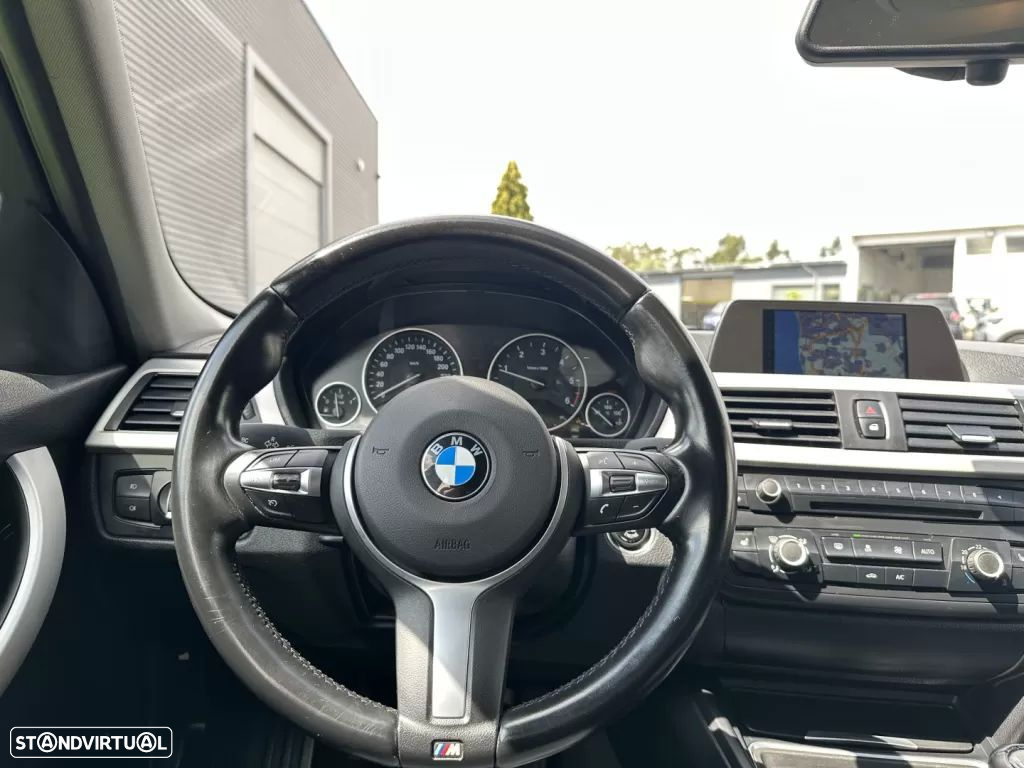 BMW 320 d Touring LifeStyle - 12