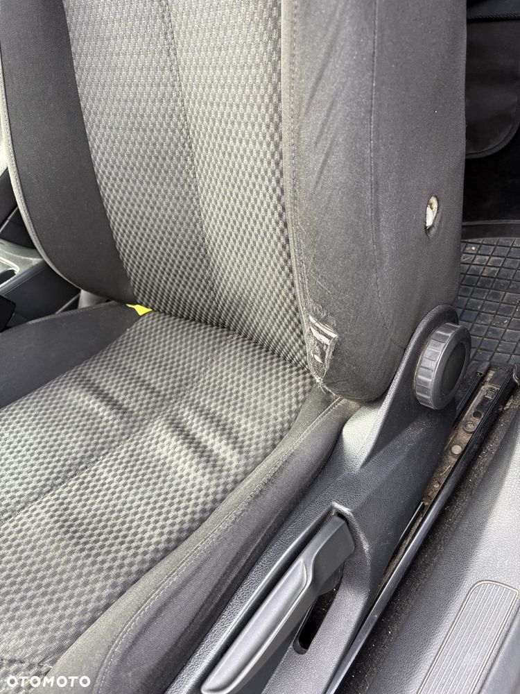 Volkswagen Passat - 5