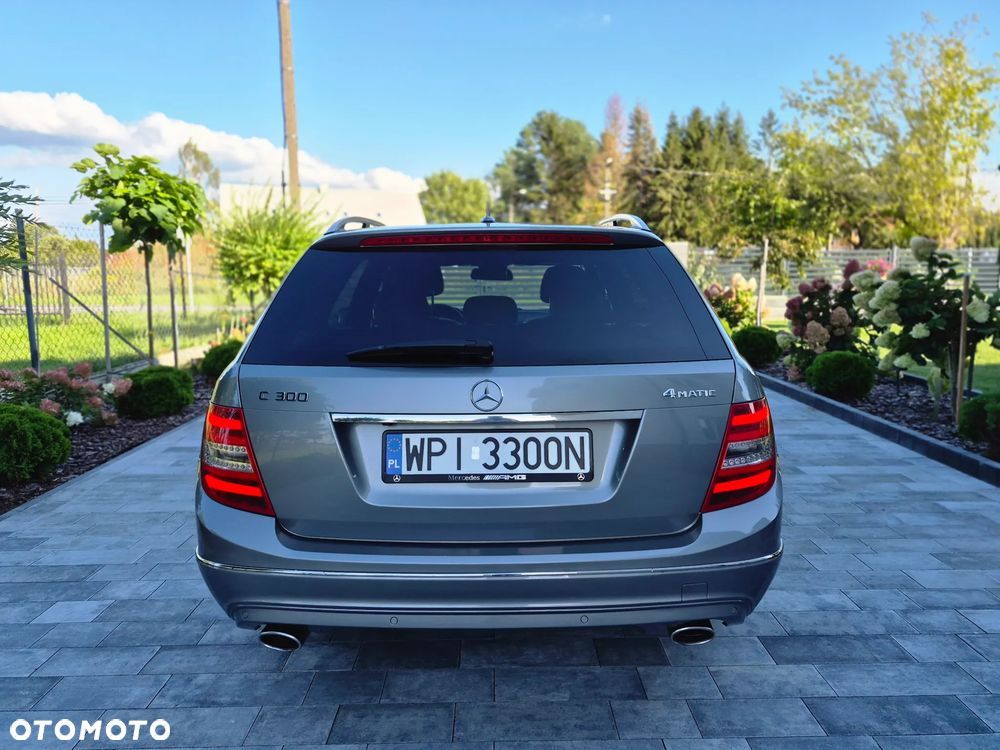 Mercedes-Benz Klasa C 300 CDI BlueEff 4-Matic Avantgarde - 5