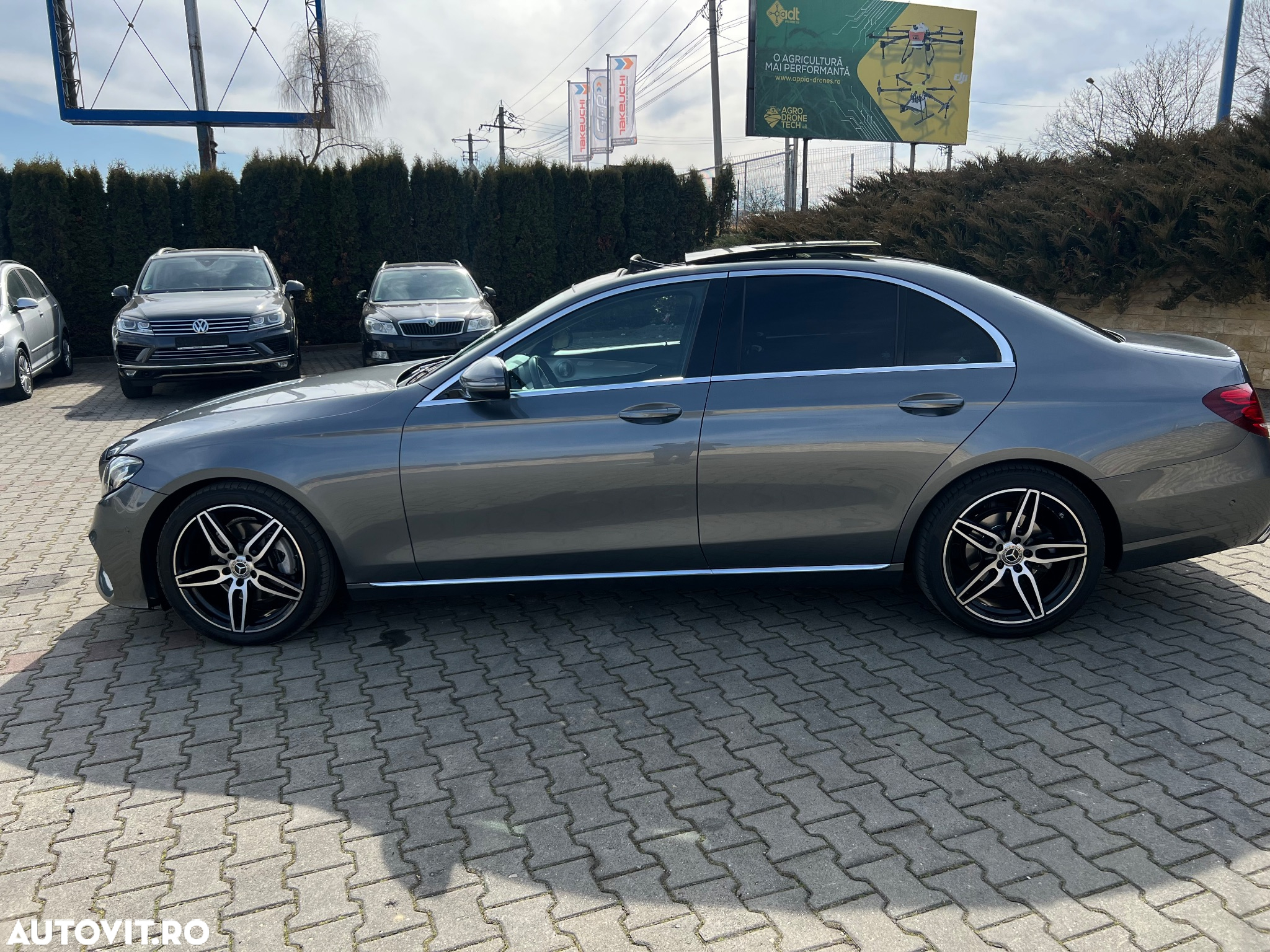 Mercedes-Benz E 220 d 4Matic 9G-TRONIC AMG Line - 15