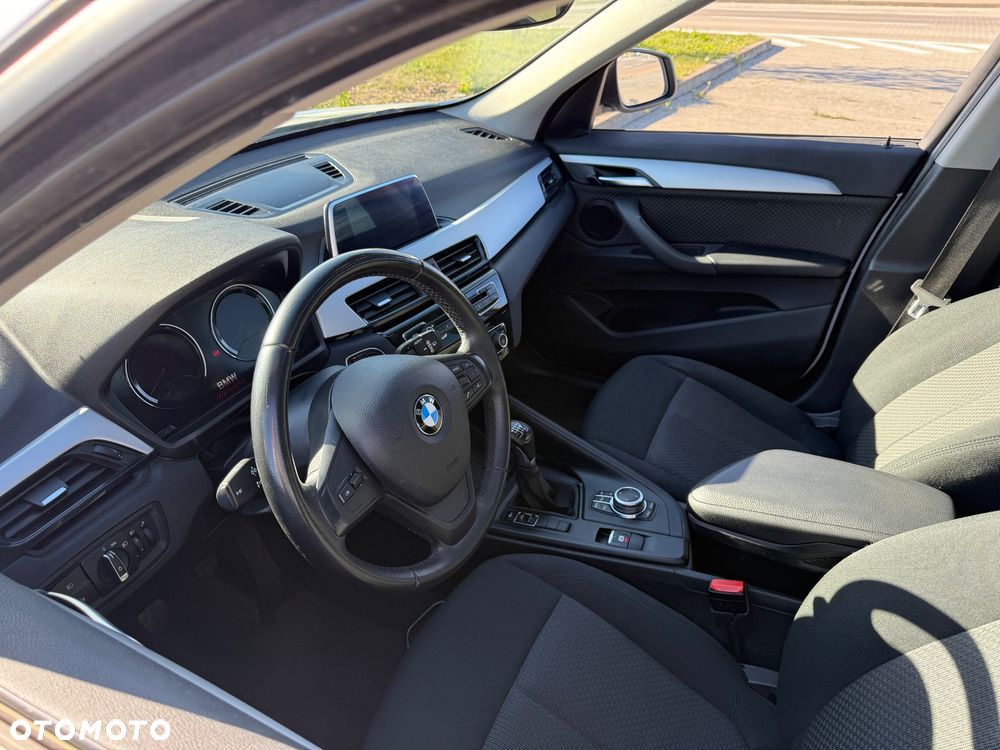 BMW X1 sDrive18i xLine - 9