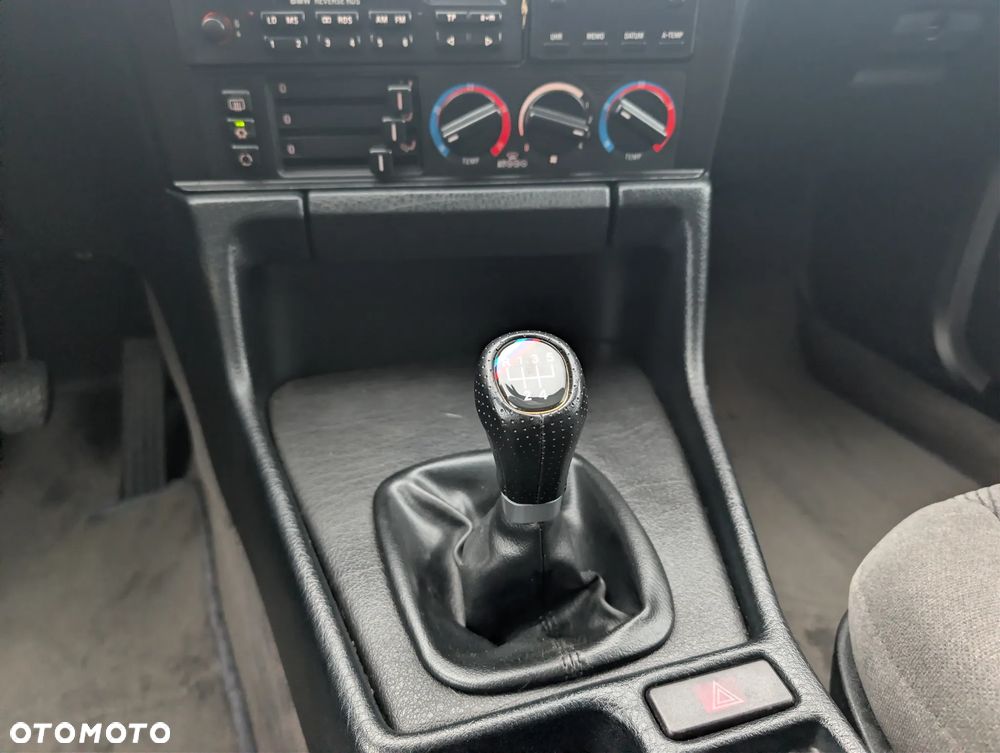 BMW Seria 5 520i - 10
