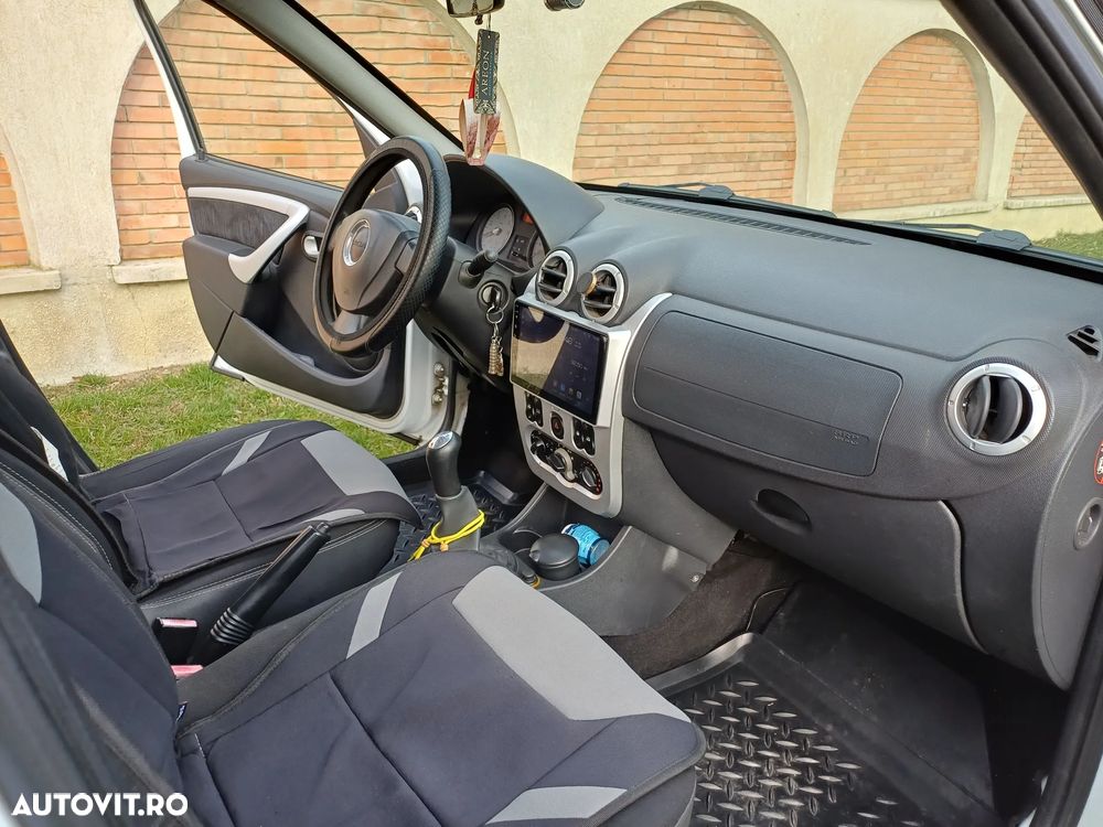 Dacia Logan 1.4 MPI Laureate - 11