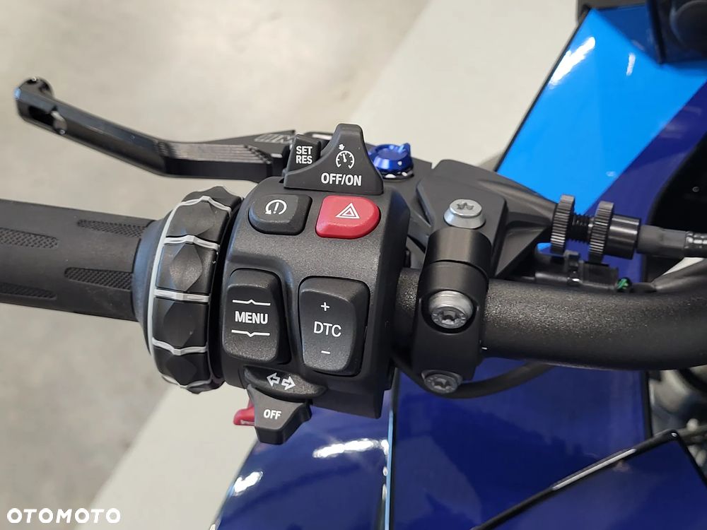 BMW XR - 16