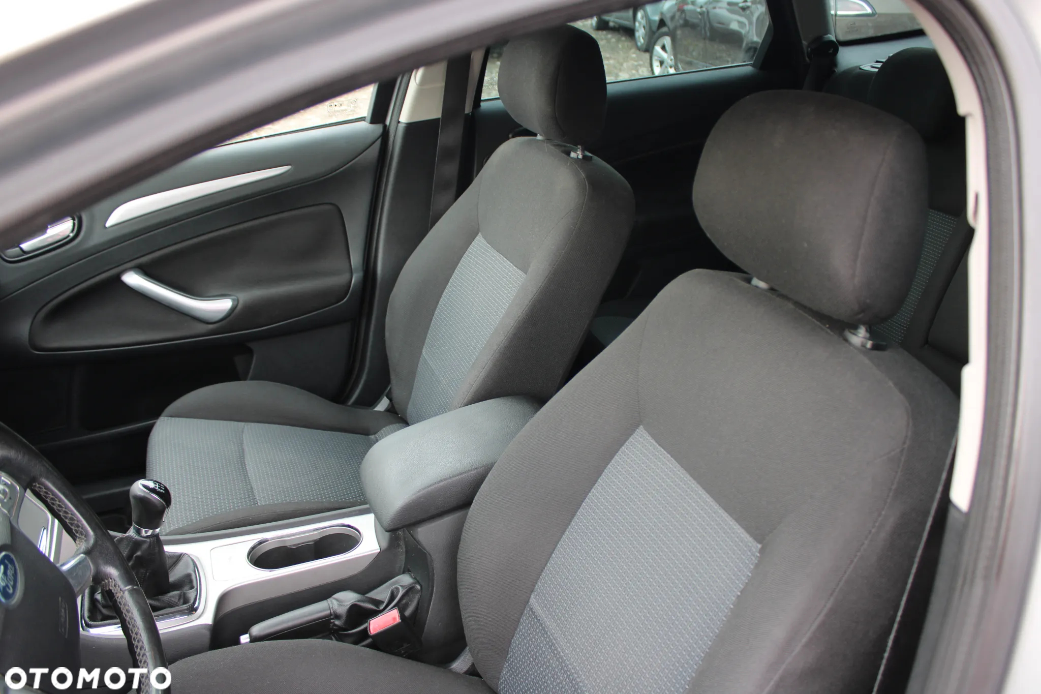 Ford Mondeo 2.0 FF Ghia - 18
