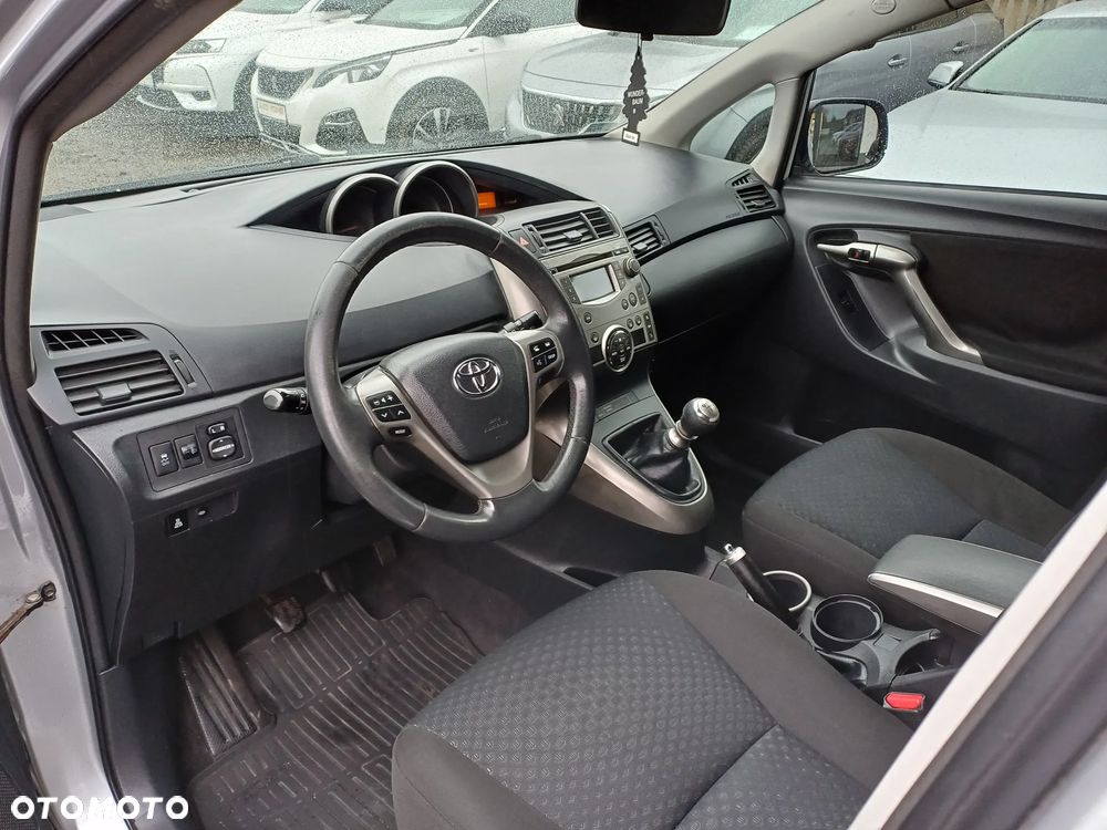 Toyota Verso 2.0 D-4D 2010 7os - 14
