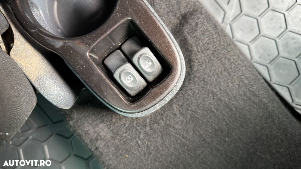 DACIA Duster 2011 — imagine 15