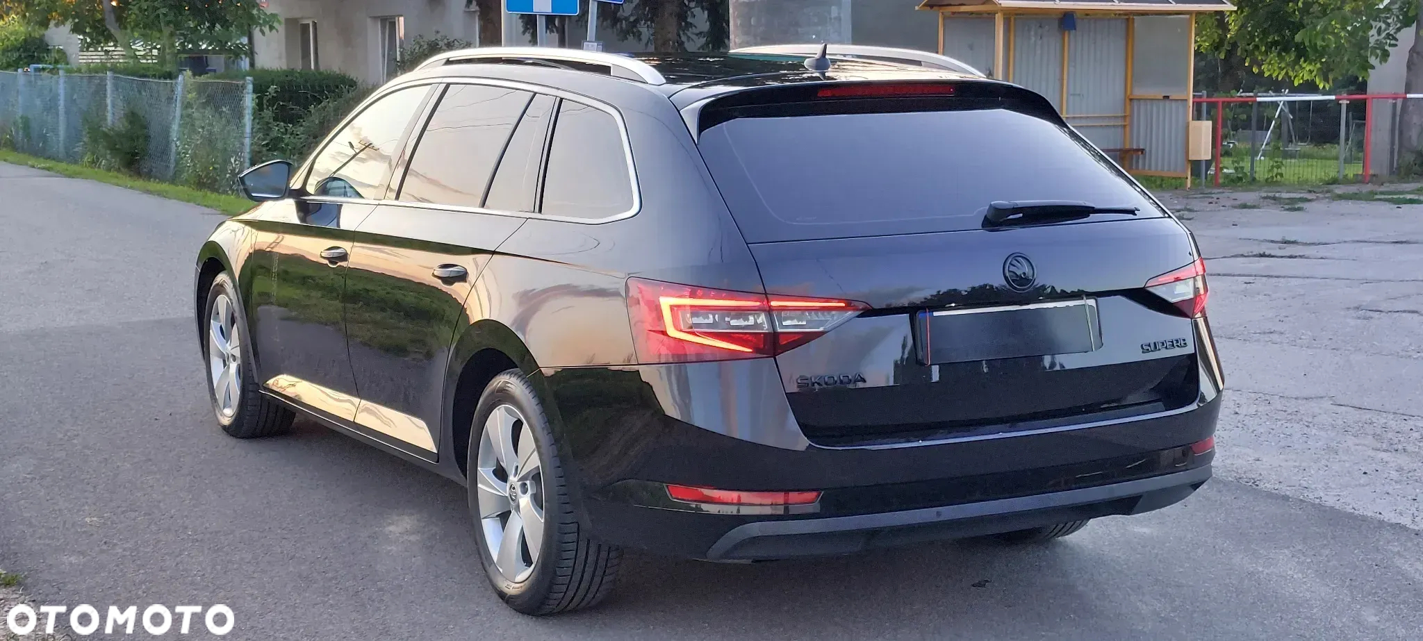 Skoda Superb Combi 1.6 TDI DSG Ambition - 26