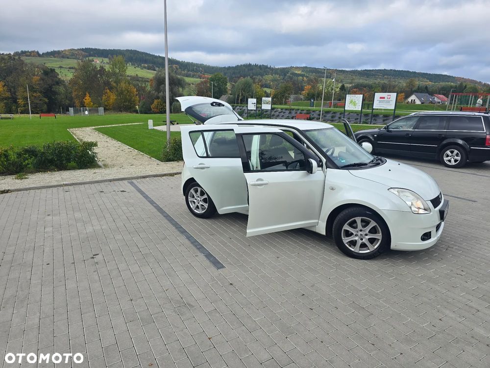 Suzuki Swift 1.3 Comfort - 23
