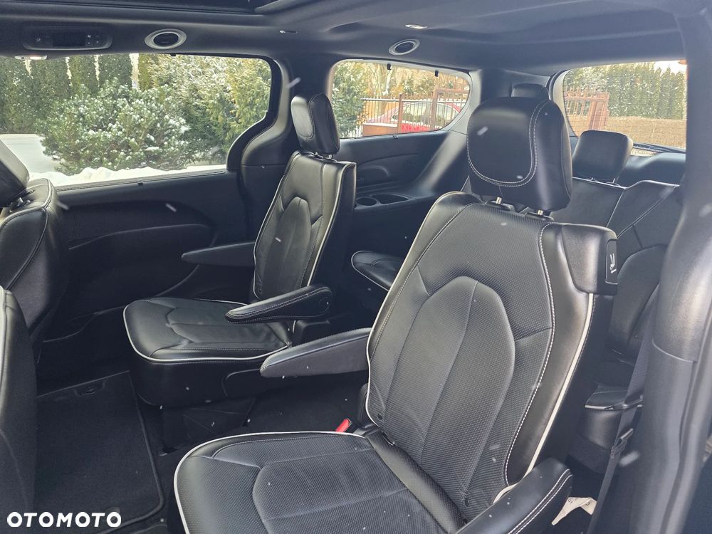 Chrysler Pacifica - 13