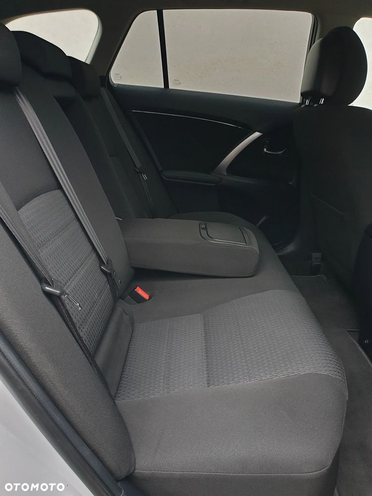 Toyota Avensis Touring Sports 1.8 Edition S+ - 38
