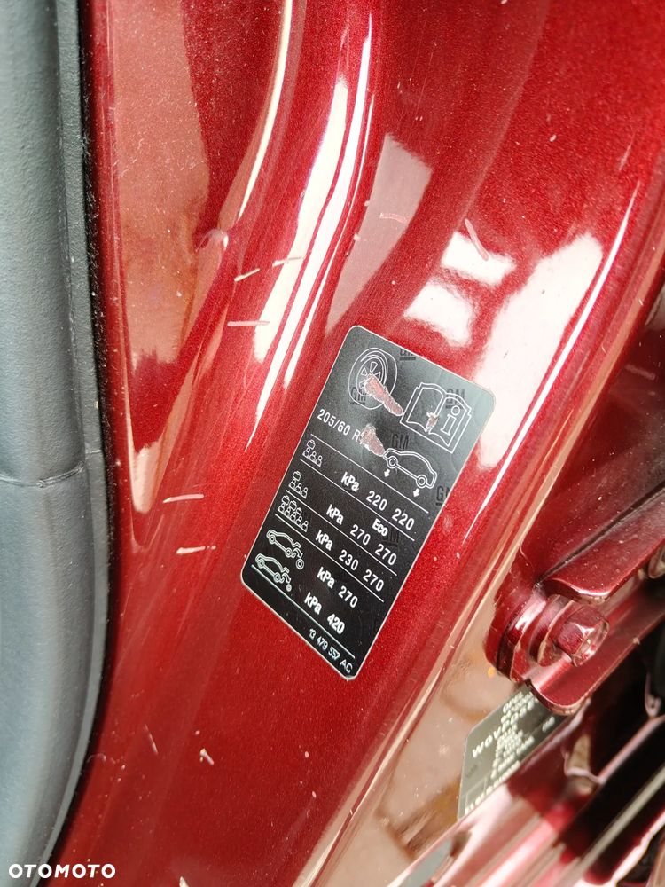 Opel Astra 1.4 T Executive EU6 - 16