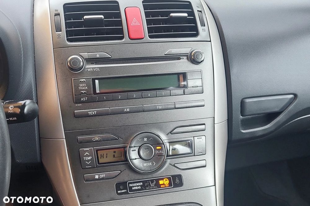 Toyota Auris 1.4 D-4D - 25