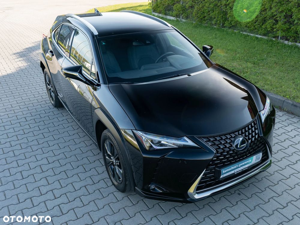 Lexus UX ver-250h - 9