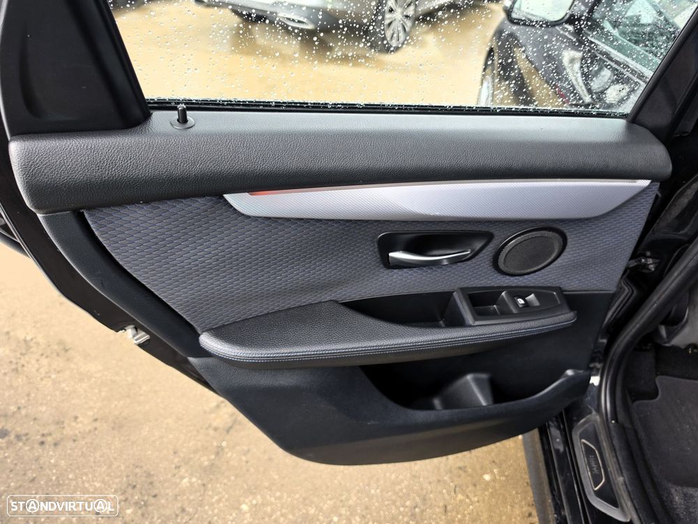 BMW 216 Active Tourer d Pack M - 40