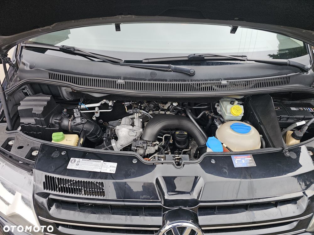 Volkswagen Caravelle - 7